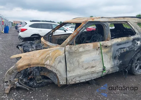 2022 Ford Explorer Xlt z USA, uszkodzony, nr VIN 1FMSK8DH2NGA82583